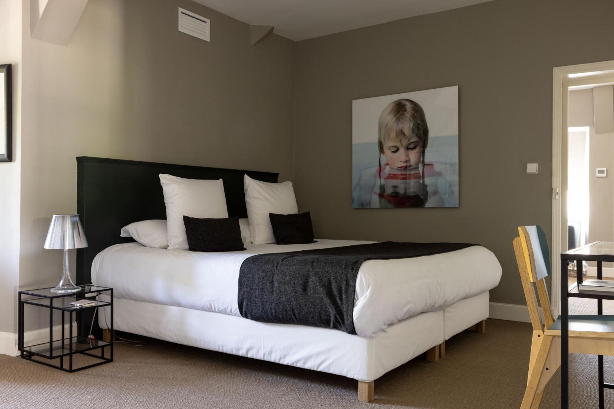 Chateau De La Resle - Design Hotels Montigny-la-Resle Szoba fotó