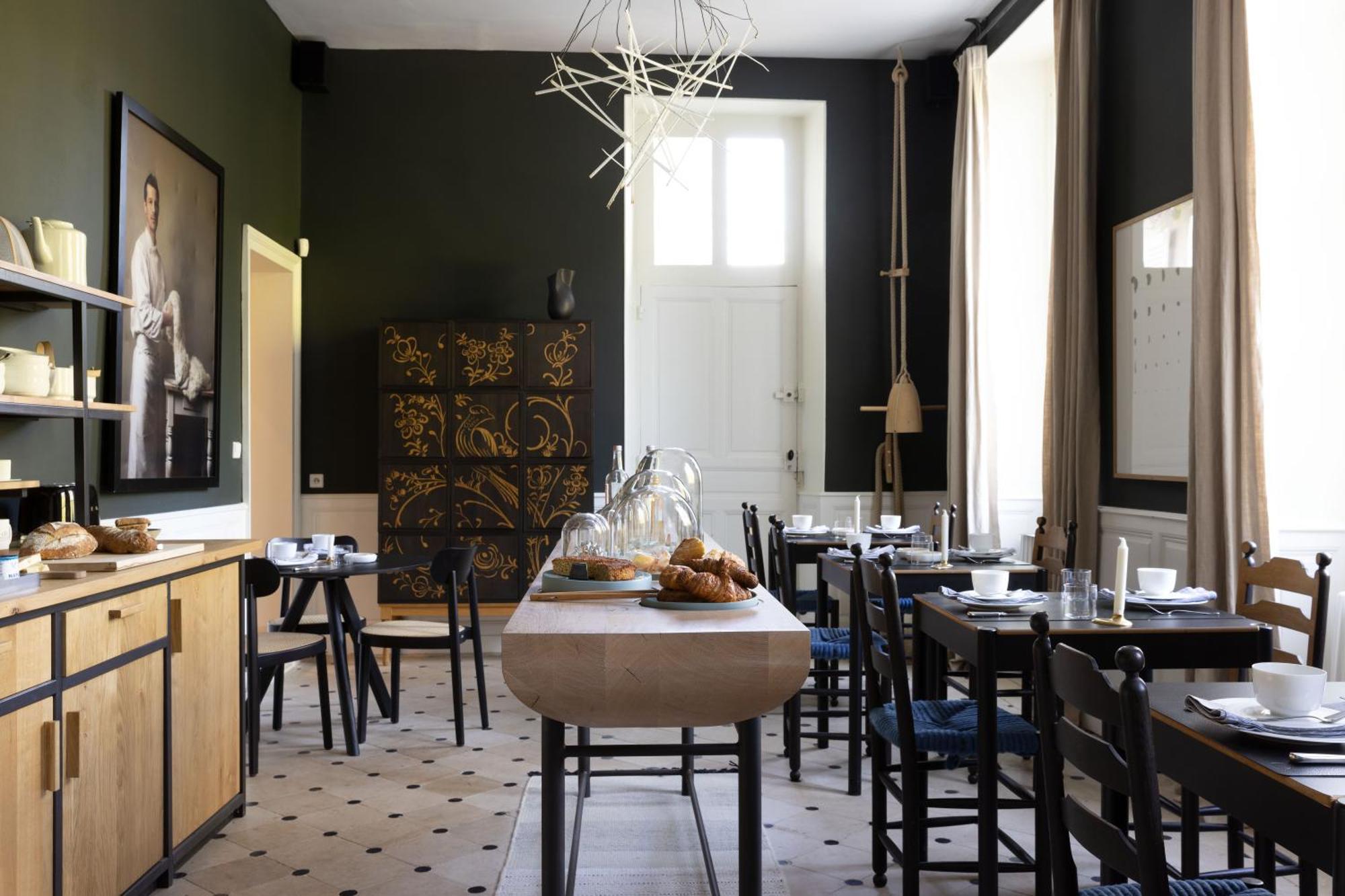 Chateau De La Resle - Design Hotels Montigny-la-Resle Kültér fotó