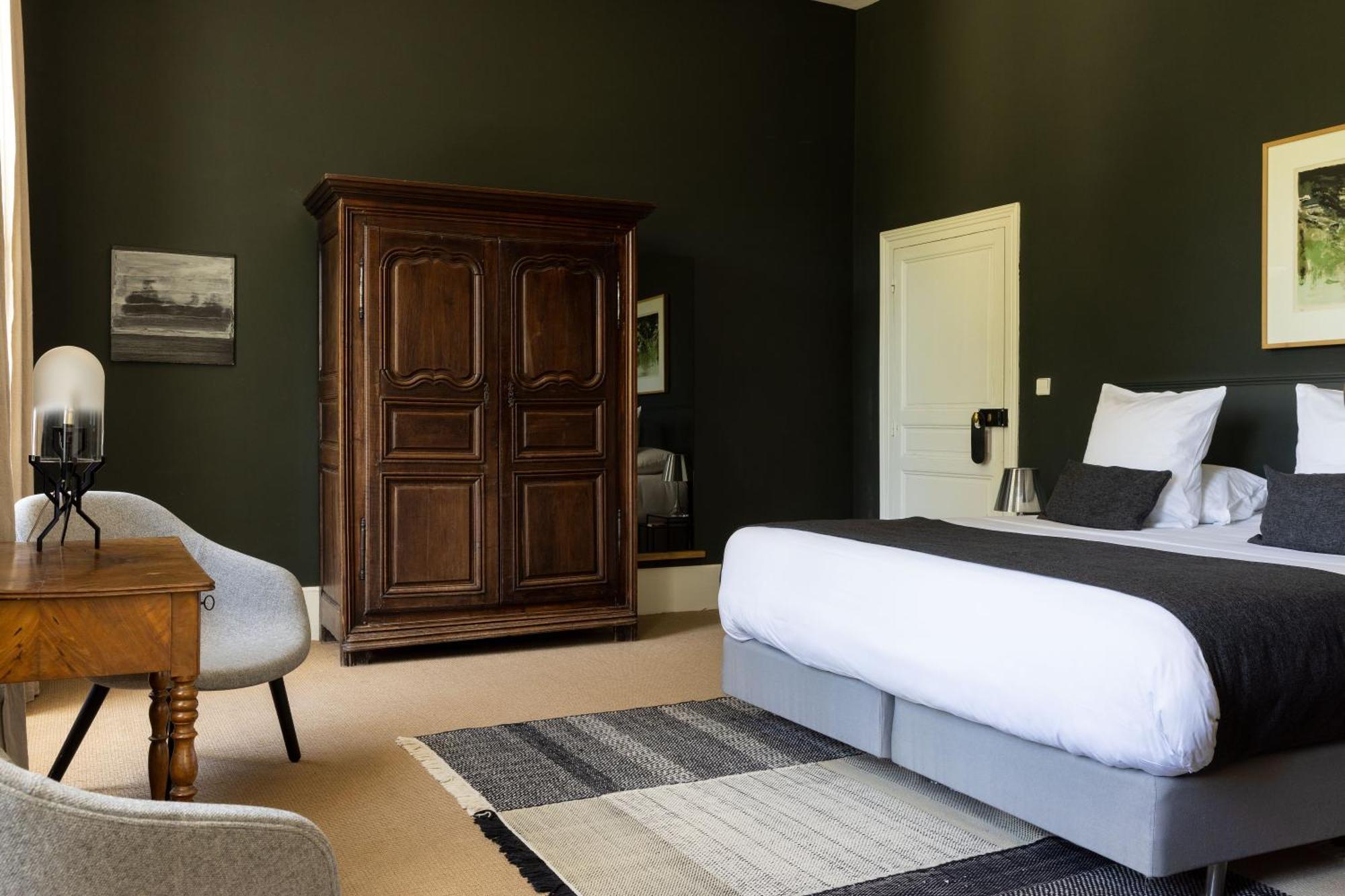Chateau De La Resle - Design Hotels Montigny-la-Resle Szoba fotó