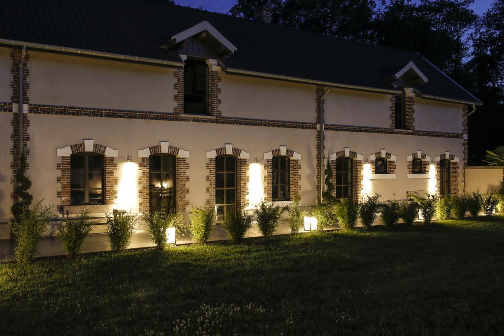 Chateau De La Resle - Design Hotels Montigny-la-Resle Kültér fotó